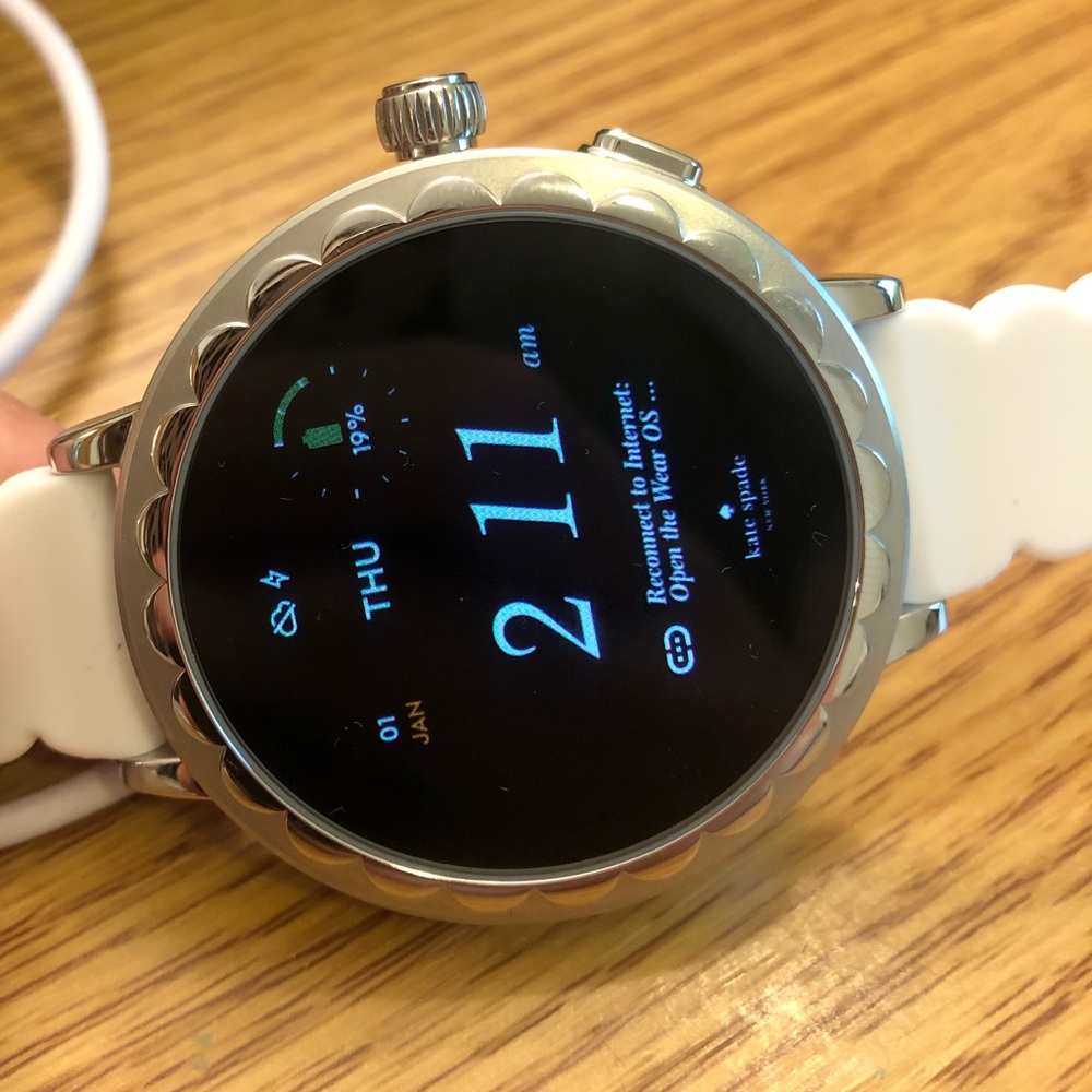 kate spade New York Scallop Smartwatch 2 Sillicone